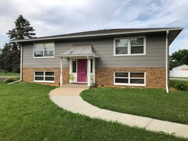 1543 10th Ave SE in Rochester, MN - Building Photo