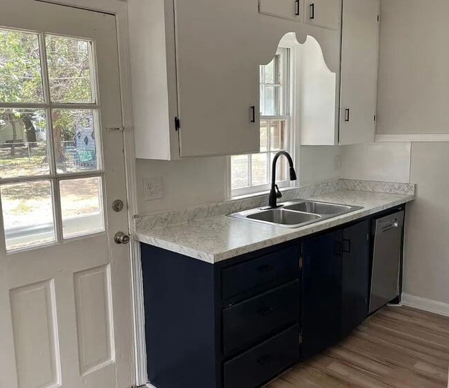 property at 2403 E Bayley St