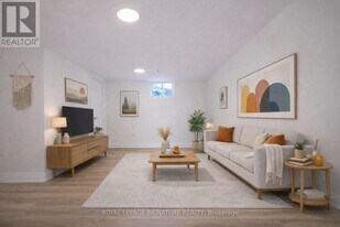 5 Twentieth St in Toronto, ON - Building Photo