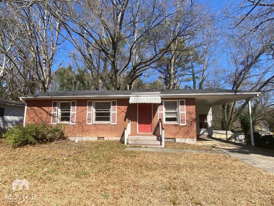 3831 Stone Rd SW in Atlanta, GA - Building Photo