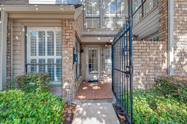 property at 1908 Augusta Dr