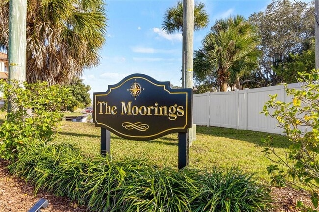 386 Moorings Cove Dr