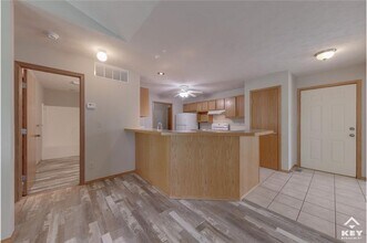 565 N Bristol Ct in Wichita, KS - Building Photo - Building Photo