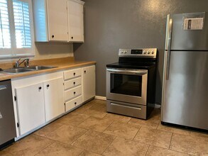 3021 S Wall Ave in Joplin, MO - Building Photo - Building Photo