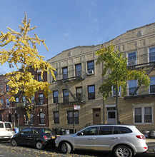 31-57 35th St in Astoria, NY - Foto de edificio - Building Photo