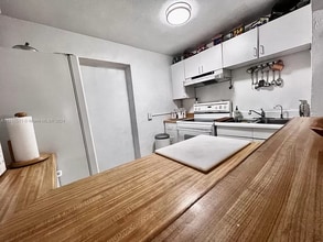 1465 SW 28th Way in Fort Lauderdale, FL - Building Photo - Building Photo