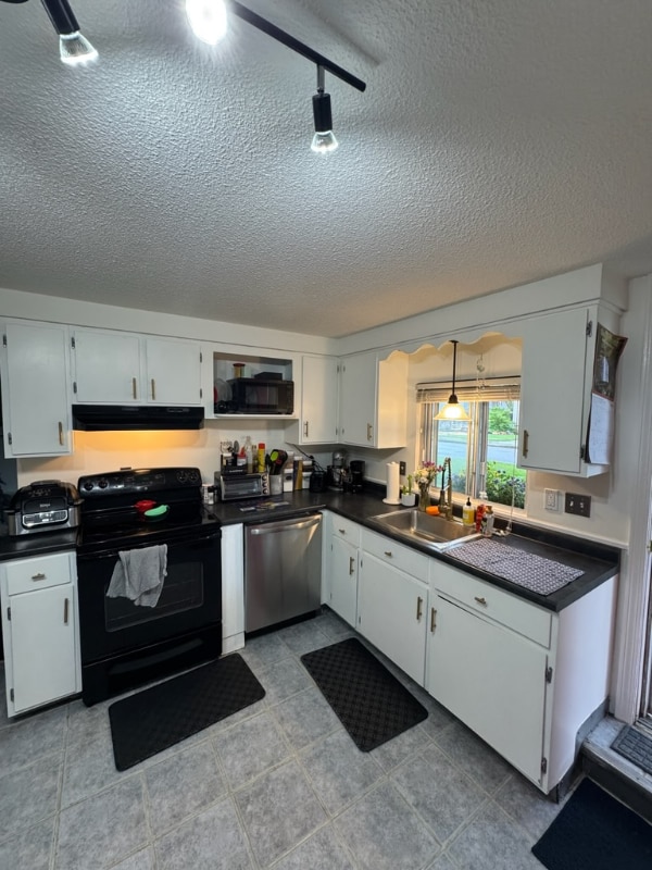 128 Sunnyside St in Manchester, NH - Building Photo - Building Photo