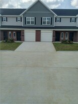 2737 W Kilimanjaro Way in Rogers, AR - Building Photo