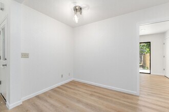 1211 Lincoln Ave in Alameda, CA - Building Photo - Building Photo