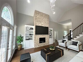 655 Huntwick Pl in Roswell, GA - Building Photo - Building Photo