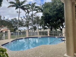 8835 S Isles Cir in Tamarac, FL - Building Photo - Building Photo