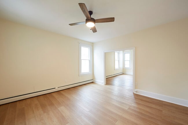 32 Garrett Ave in Bryn Mawr, PA - Building Photo - Building Photo