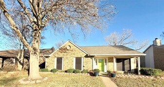 2118 Osage Trail in Grand Prairie, TX - Building Photo