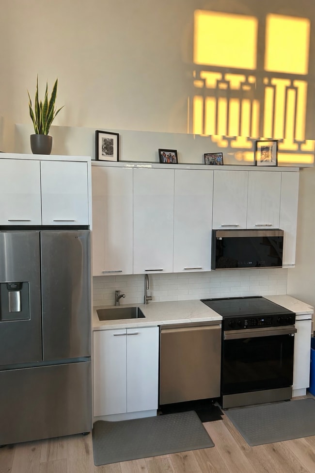 4328 Georgia Ave NW, Unit 402 in Washington, DC - Building Photo - Building Photo