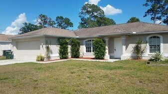 2200 Topsy Terrace in North Port, FL - Building Photo