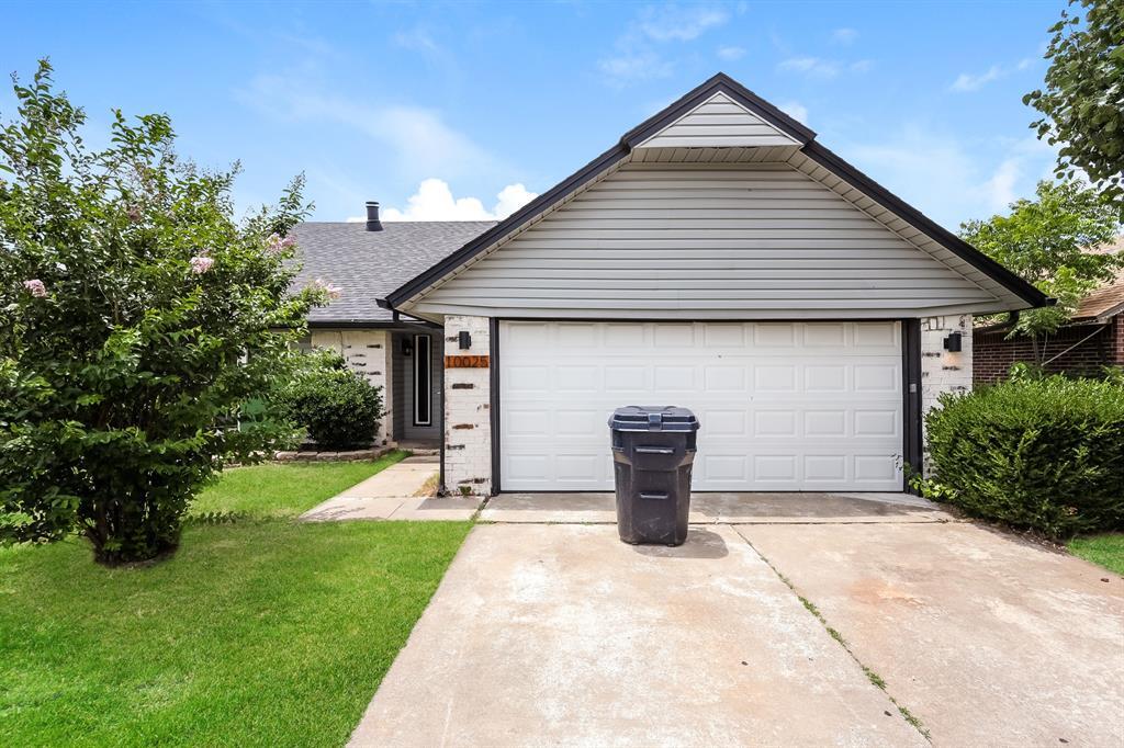 10025 S Linn Ave in Oklahoma City, OK - Building Photo