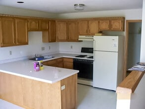 746A Crawford Dr in Cottage Grove, WI - Building Photo - Building Photo