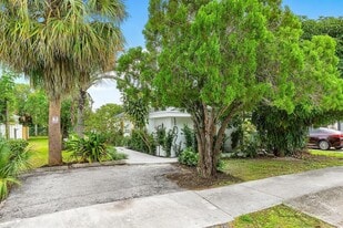 107 SW 4th Ave in Delray Beach, FL - Building Photo