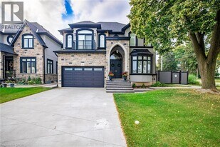 4 Lockman Dr in Hamilton, ON - Building Photo