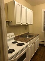 656 Farmington Ave, Unit 201