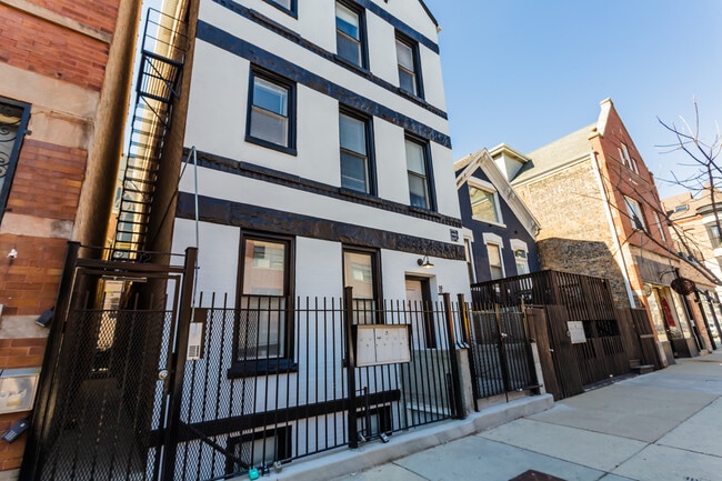 property at 2102 N Damen Ave