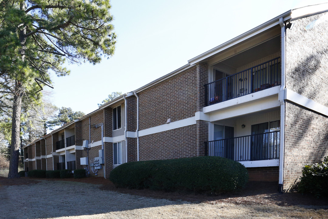 Henderson Park in Atlanta, GA - Building Photo