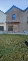 211 E Lyndale Dr in Robinson, TX - Building Photo