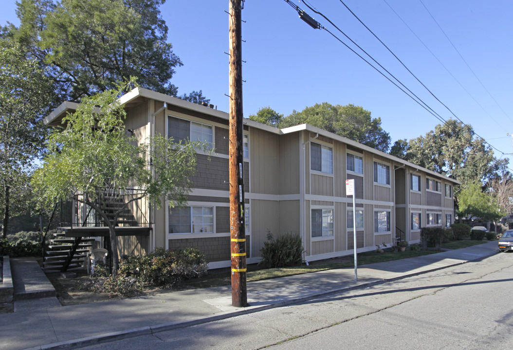 3285 Delaware St in Oakland, CA - Building Photo