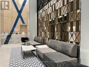 77 Mutual St in Toronto, ON - Building Photo - Building Photo