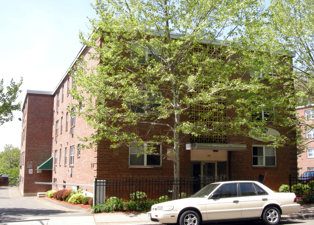 Trinity Court in Hartford, CT - Building Photo