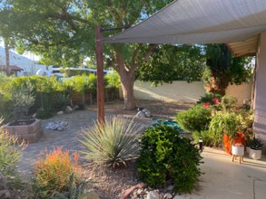 666 N Plaza Amigo in Palm Springs, CA - Building Photo - Building Photo