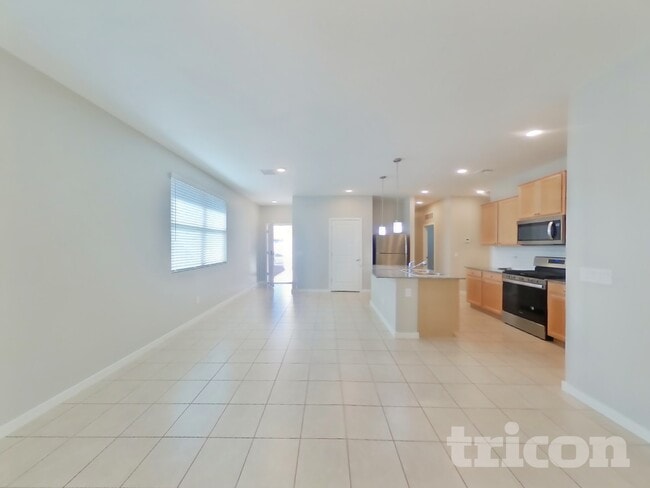 13273 N 143rd Dr, Unit 906 in Surprise, AZ - Foto de edificio - Building Photo