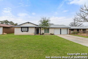 554 Bertetti Dr in San Antonio, TX - Building Photo - Building Photo