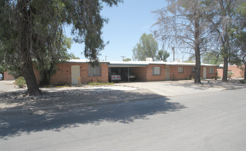 1923 E Spring St in Tucson, AZ - Building Photo - Building Photo