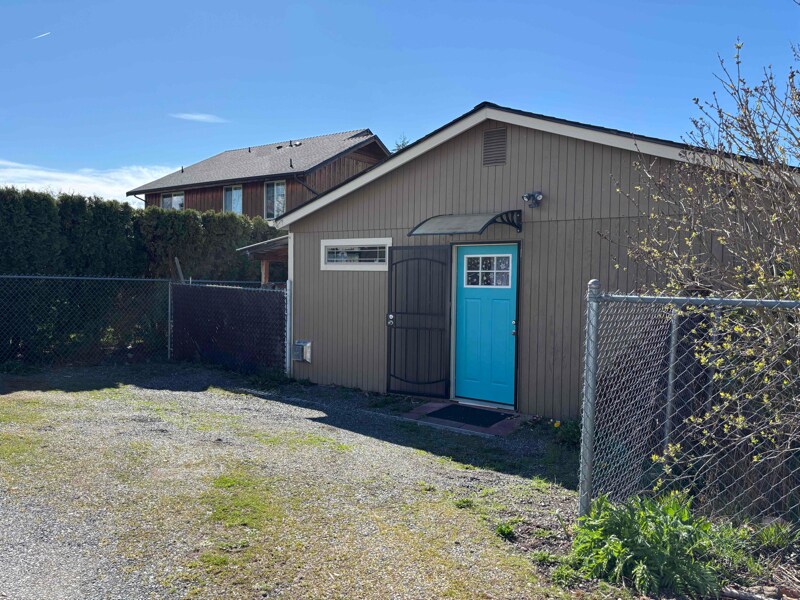 286 N 4th St in Buckley, WA - Building Photo