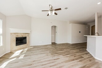 2504 Wakecrest Dr in Fort Worth, TX - Building Photo - Building Photo