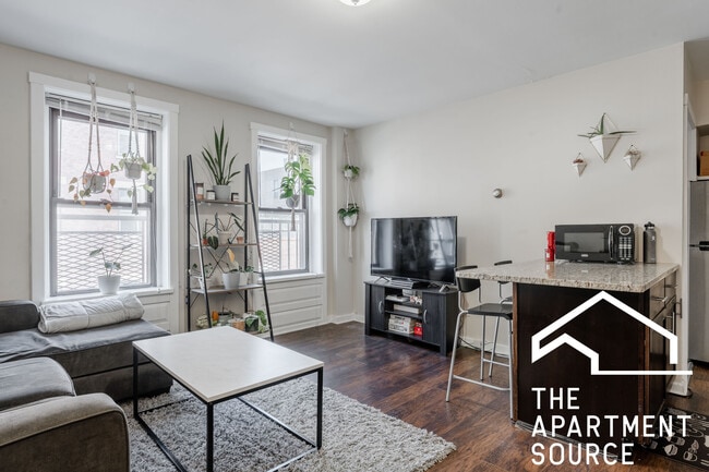 1503 W Fullerton Ave, Unit 2