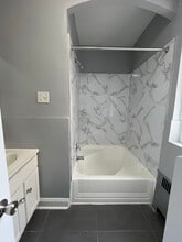 33 S Munn Ave in East Orange, NJ - Building Photo - Building Photo