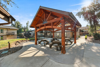 Rolling Creek in Vancouver, WA - Foto de edificio - Building Photo