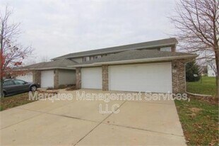 119 W Windsor Ave in Cottage Grove, WI - Building Photo