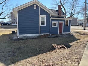 110 W Phoenix Ave in Normal, IL - Building Photo - Building Photo
