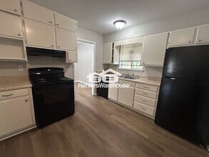 2321 Stonewood Dr in Center Point, AL - Building Photo - Building Photo