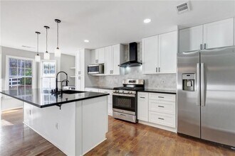 3226 Liberty Commons Dr NW in Kennesaw, GA - Building Photo - Building Photo