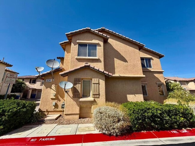 9316 Pyrope Ct in Las Vegas, NV - Building Photo - Building Photo