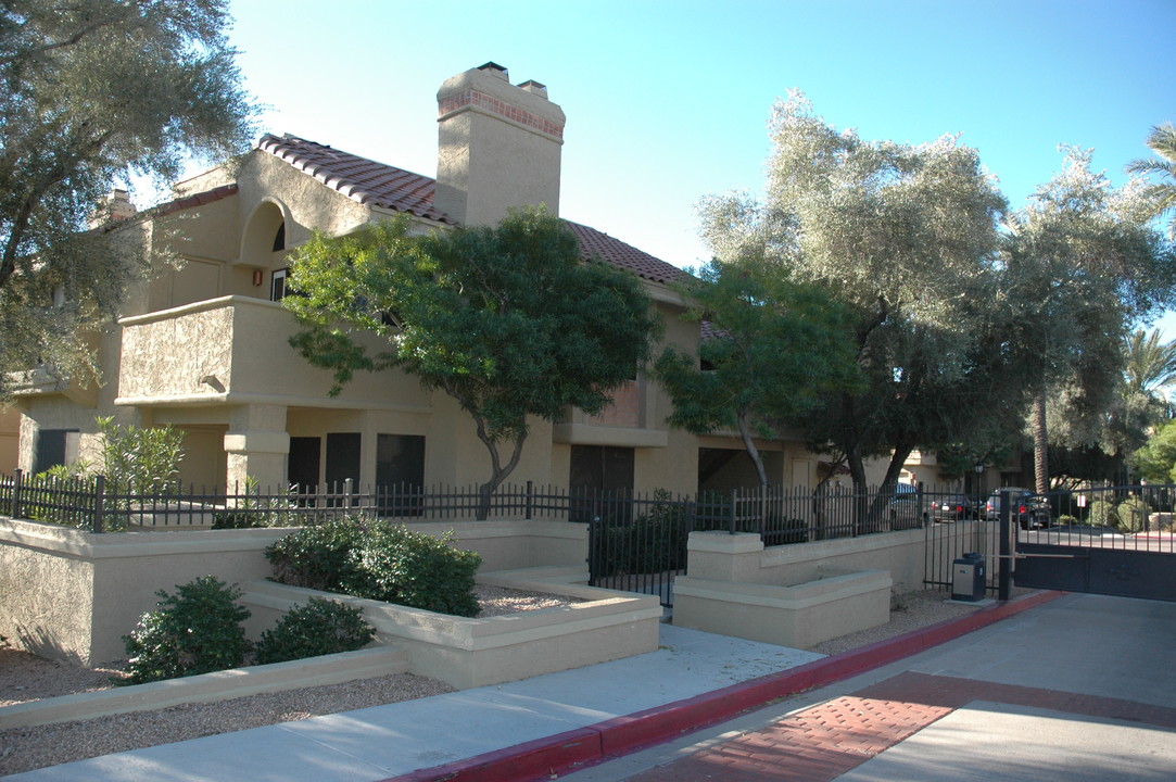 Venetian Condominium Homes in Scottsdale, AZ - Building Photo