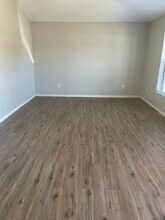 1055 Bismarck Rd in Punta Gorda, FL - Foto de edificio - Building Photo