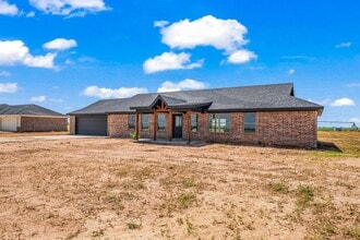 10907 N County Rd 2800 in Lubbock, TX - Building Photo - Building Photo