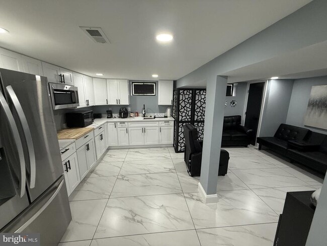 property at 7022 Highbridge Rd