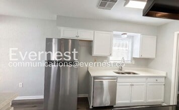 6654 Laughlin Dr in Missouri City, TX - Building Photo - Building Photo