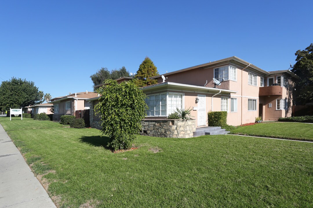 Cienega Village in Los Angeles, CA - Building Photo